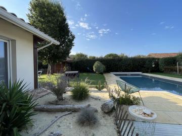 Holiday rental in house (with pool) 9 persons LEON (40)