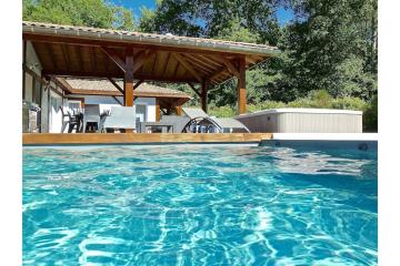 Holiday rental in house (with pool) 10 persons MOLIETS ET MAA (40)