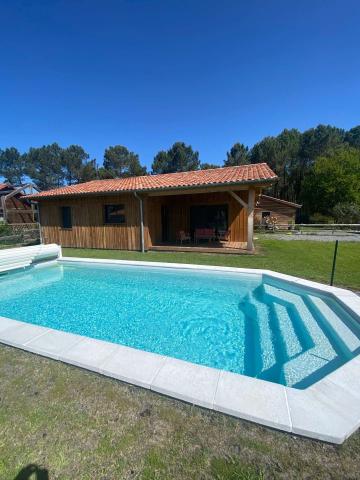 Location de vacances en maison (avec piscine) 8 personnes à VIELLE SAINT GIRONS (40)