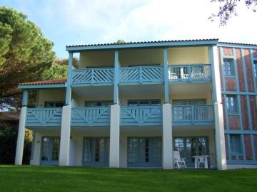 Location de vacances en appartement (avec piscine) 4 personnes à MOLIETS ET MAA (40)