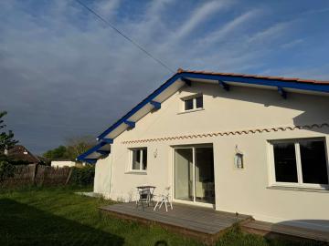 Location de vacances en house  10 personnes à TOSSE (40)