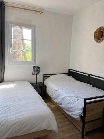 Location de vacances en maison mitoyenne (avec piscine) 5 personnes à MOLIETS ET MAA (40)
